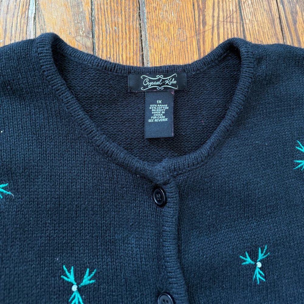 Crystal Kobe Poinsettia Christmas Sweater - Picture 4 of 9
